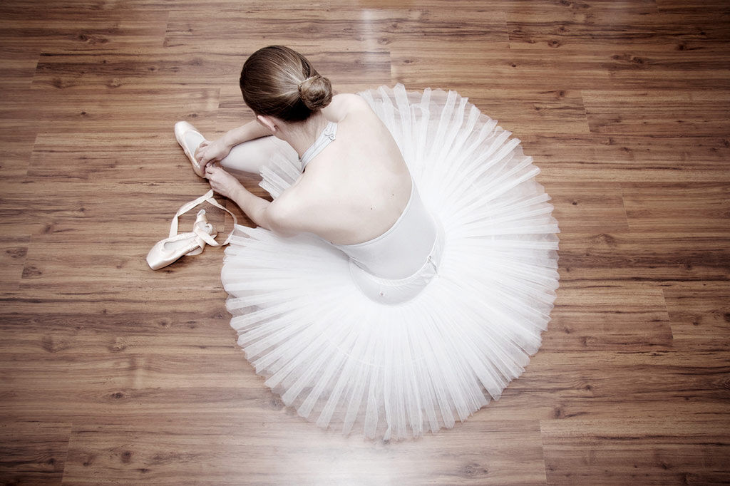 マトメージュ チャコットでコラボ まとめ髪ウォーターで綺麗なアップヘアに Lips