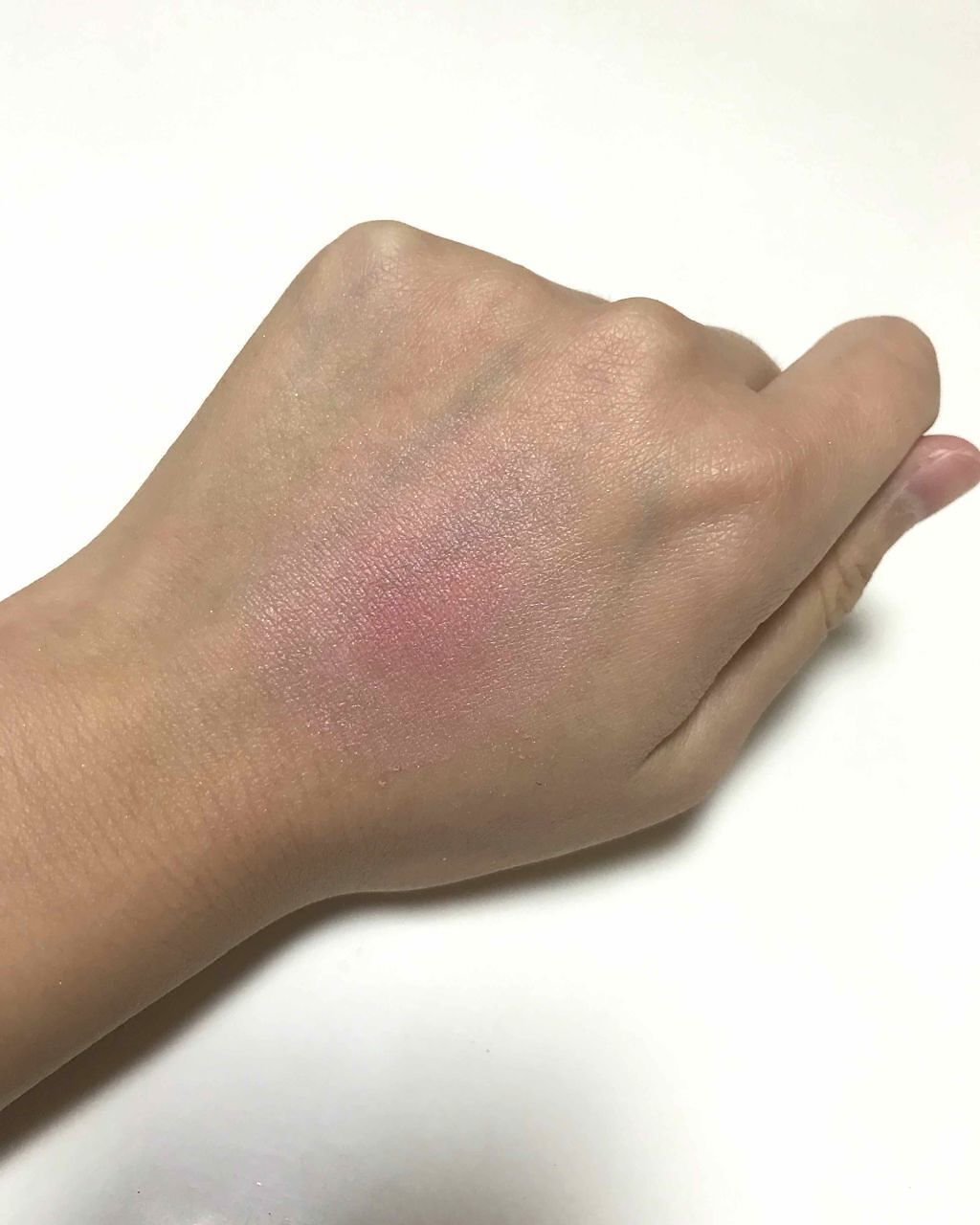 「モーヴピンクアイシャドウで大人ロマンティックな目元に|おすすめ16選」の画像(#146592)