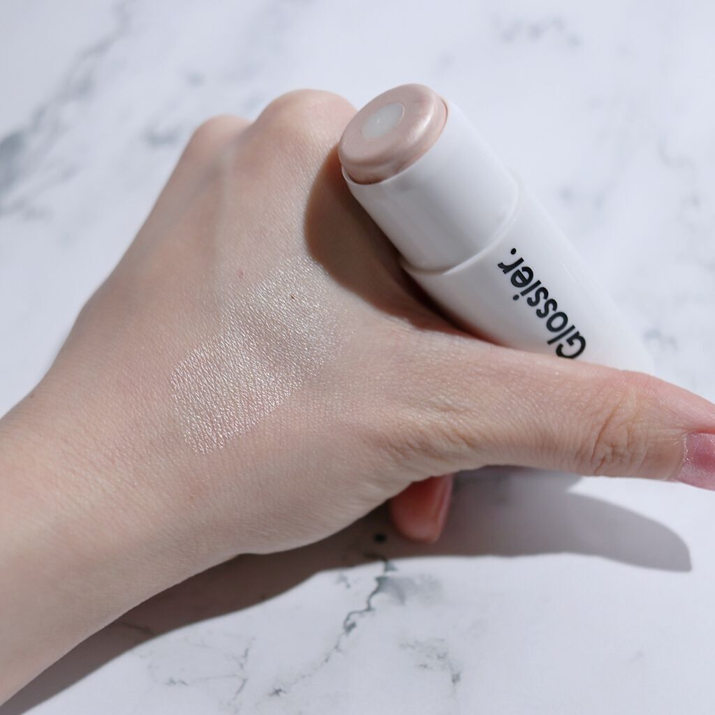 「【NY発!SNSで話題なコスメ】Glossier(グロッシアー)とは? | 人気アイテム・日本での購入方法を調査!」の画像(#163278)
