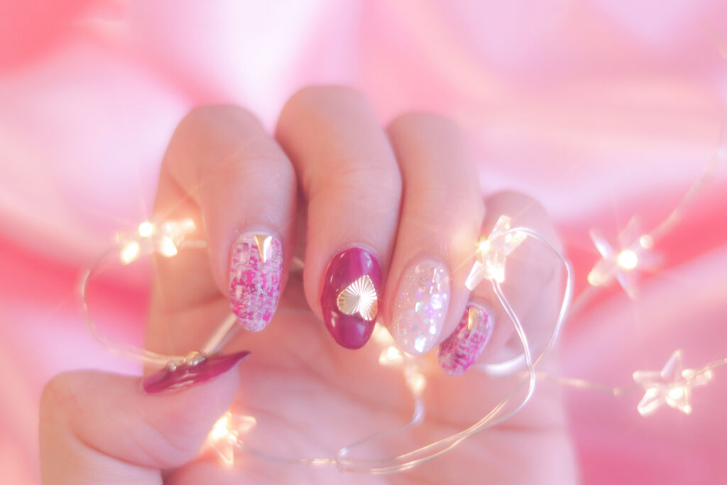 指先から秋を取り入れよ?¥324でGETできる優秀NAIL HOLICのおすすめカラー♡の画像