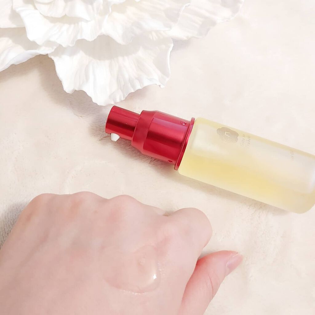 椿油の 11通りの使い方 を解説 髪 顔 全身に使えるマルチなおすすめ椿油3選 Lips