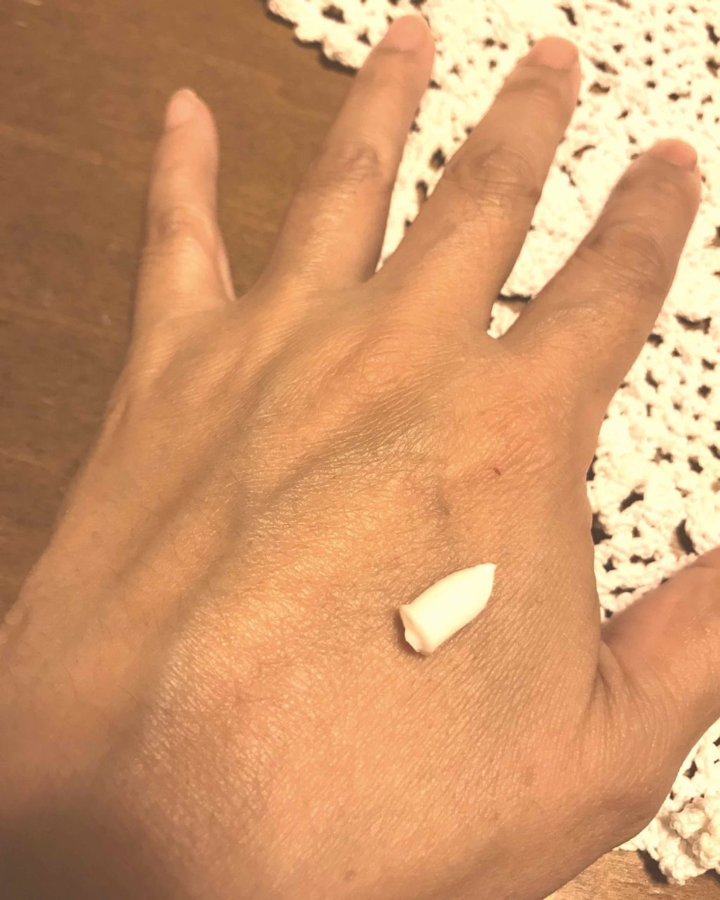 「保湿力の高い人気ハンドクリーム15選【プチプラ~プレゼント向け】 | べたつかない・美白効果がある商品も」の画像(#192244)