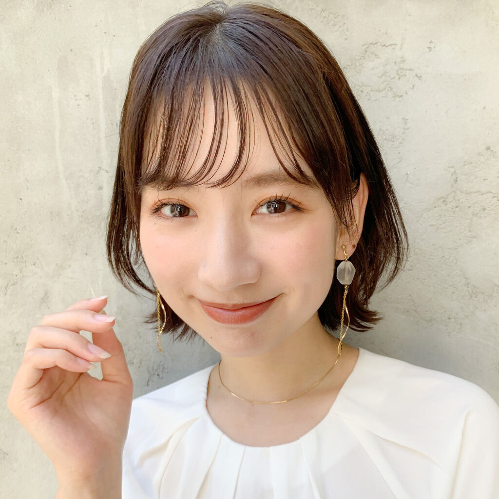 「ベージュアイシャドウで垢抜けた目元を作る。おすすめシャドウと塗り方のコツを伝授!」の画像(#221918)