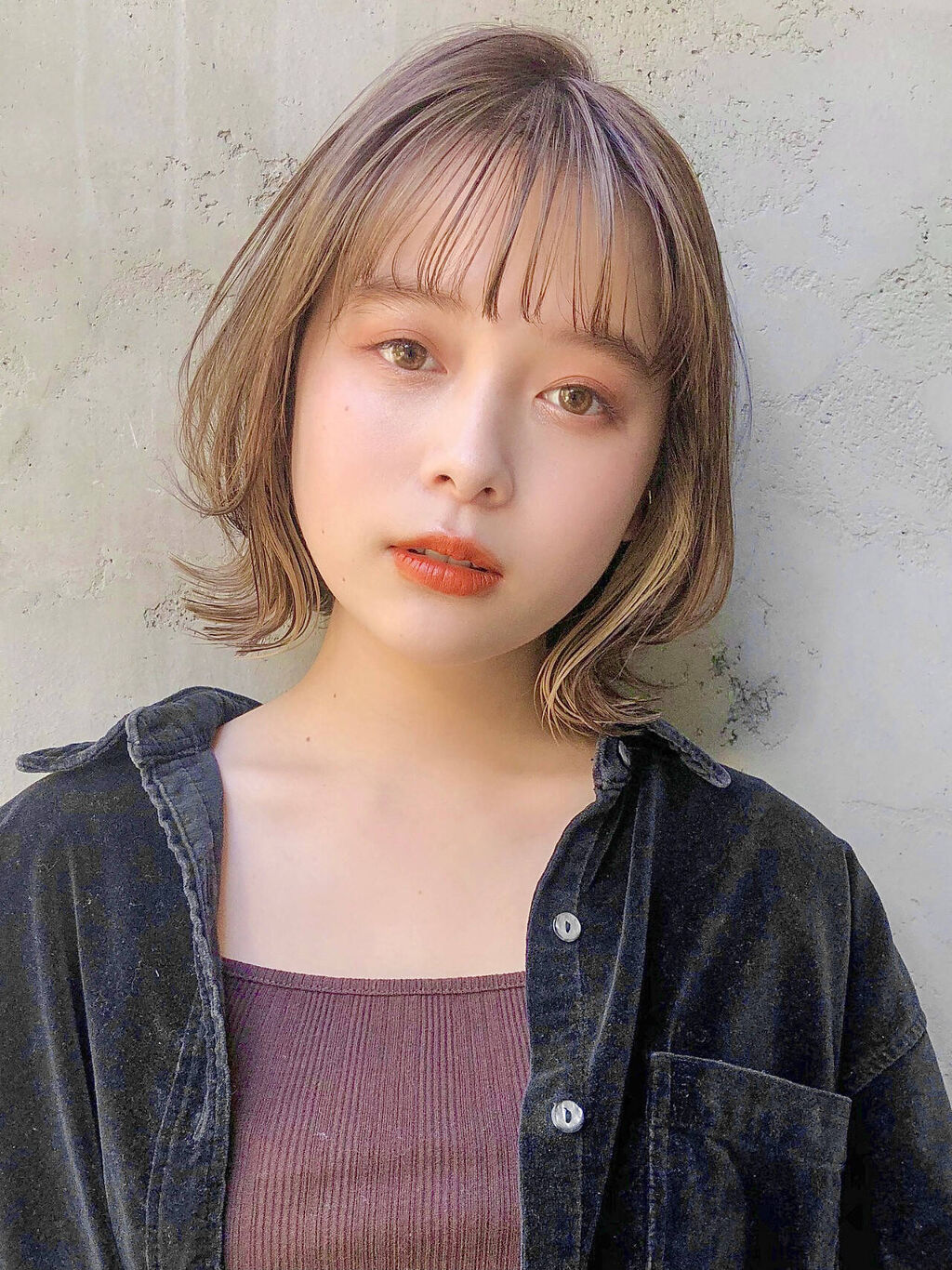 「グレーアイライナーでアンニュイな雰囲気を演出!おすすめ商品から使い方まで紹介!」の画像(#222478)