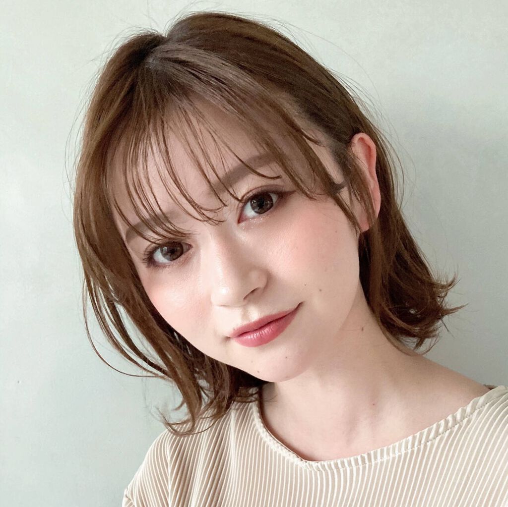 頬が目立つ プロ直伝 ぽっちゃりさんのメイクのコツって プラスサイズ 大きいサイズ の女性のためのライフスタイルマガジン Colorear コロレア