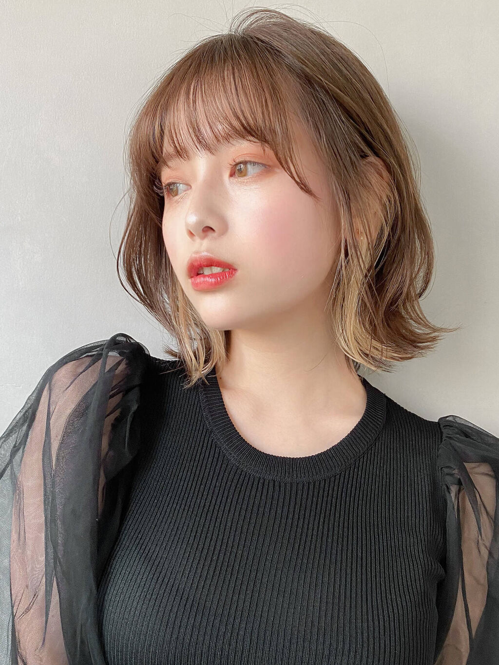 「持ち歩きに便利で化粧ポーチもスッキリ♪最低限必要なおすすめのお直しコスメは?」の画像(#248532)