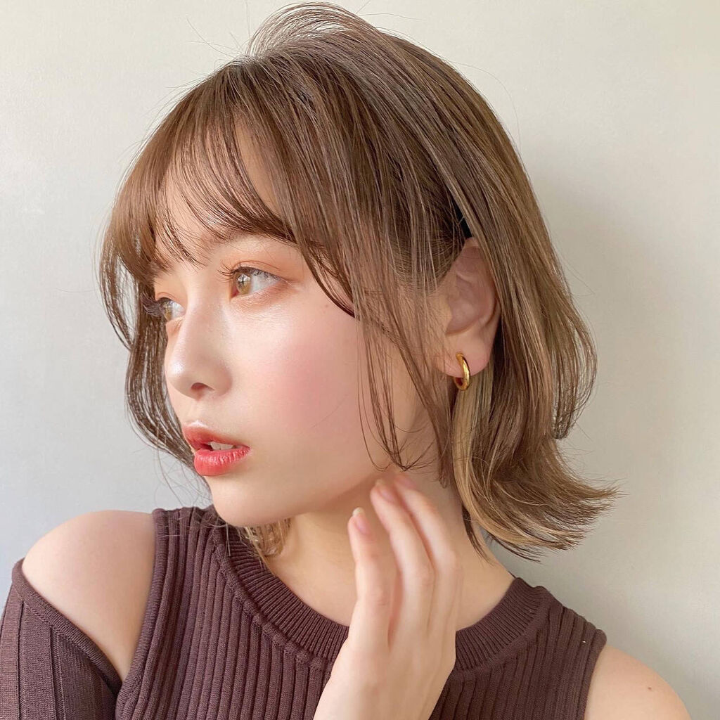 「人中短縮メイクをマスターしてより魅力的に!簡単なやり方&おすすめコスメ紹介」の画像(#259541)