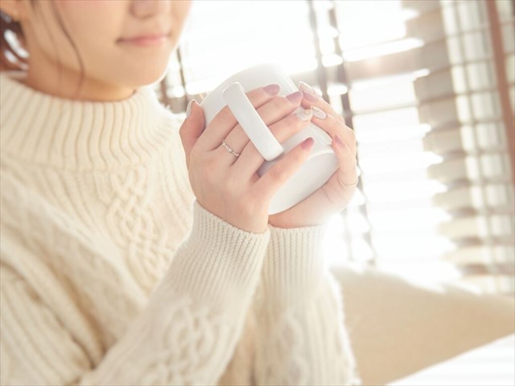 なかなか消えない青グマの原因は?コンシーラーでの消し方や簡単なケア方法を解説の画像