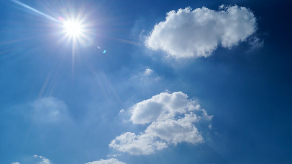 その化粧水、使用期限が過ぎてない?開封前&開封後やサンプルの期限をチェックしようの画像