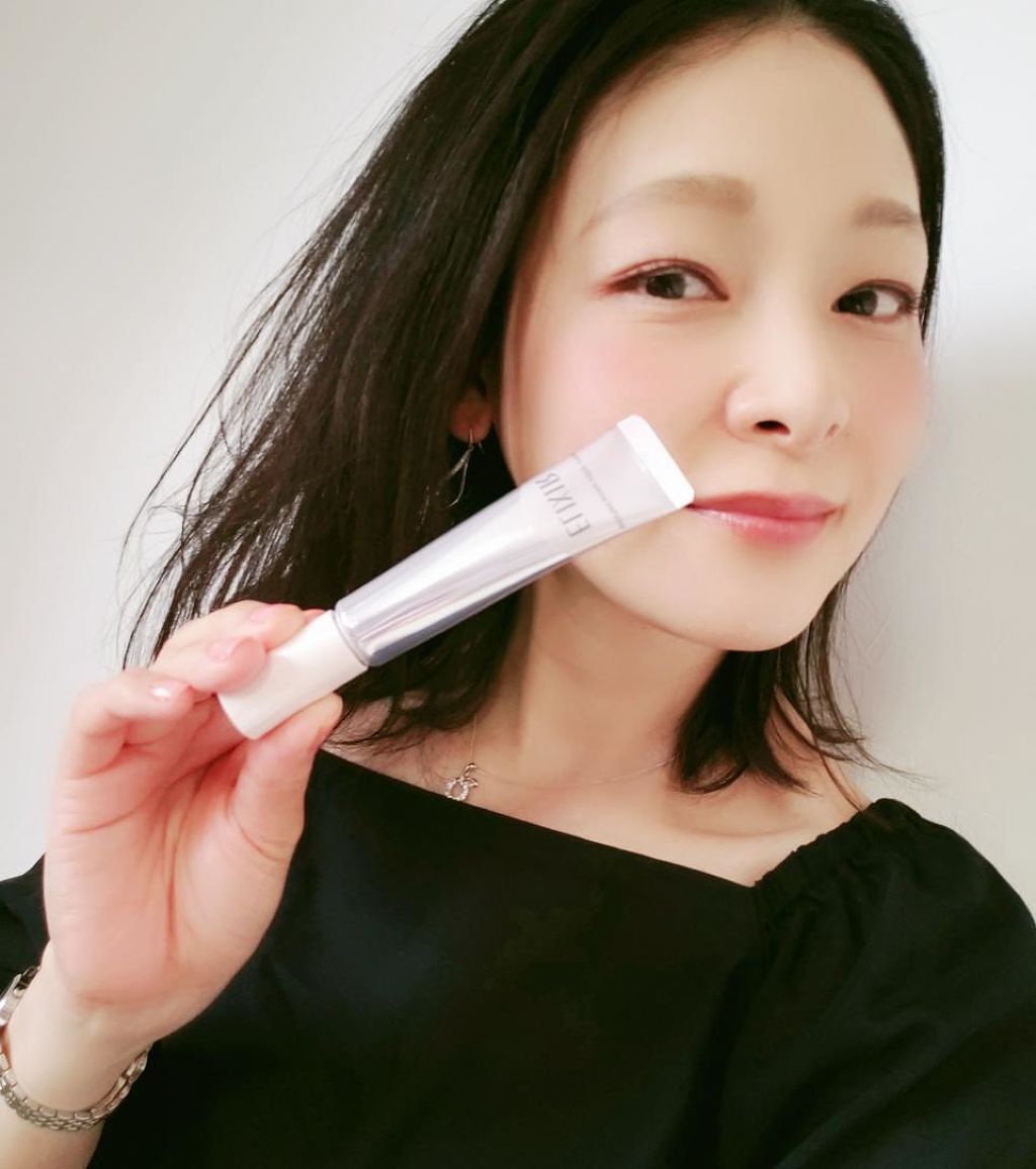 「目の下のくまで+10歳の老け顔に!【マッサージやコンシーラーによる原因別の改善方法】」の画像(#273280)
