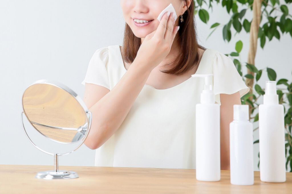 膿でパンパンのニキビは潰していい?潰れたらどうする?ニキビの原因とケア方法も解説の画像