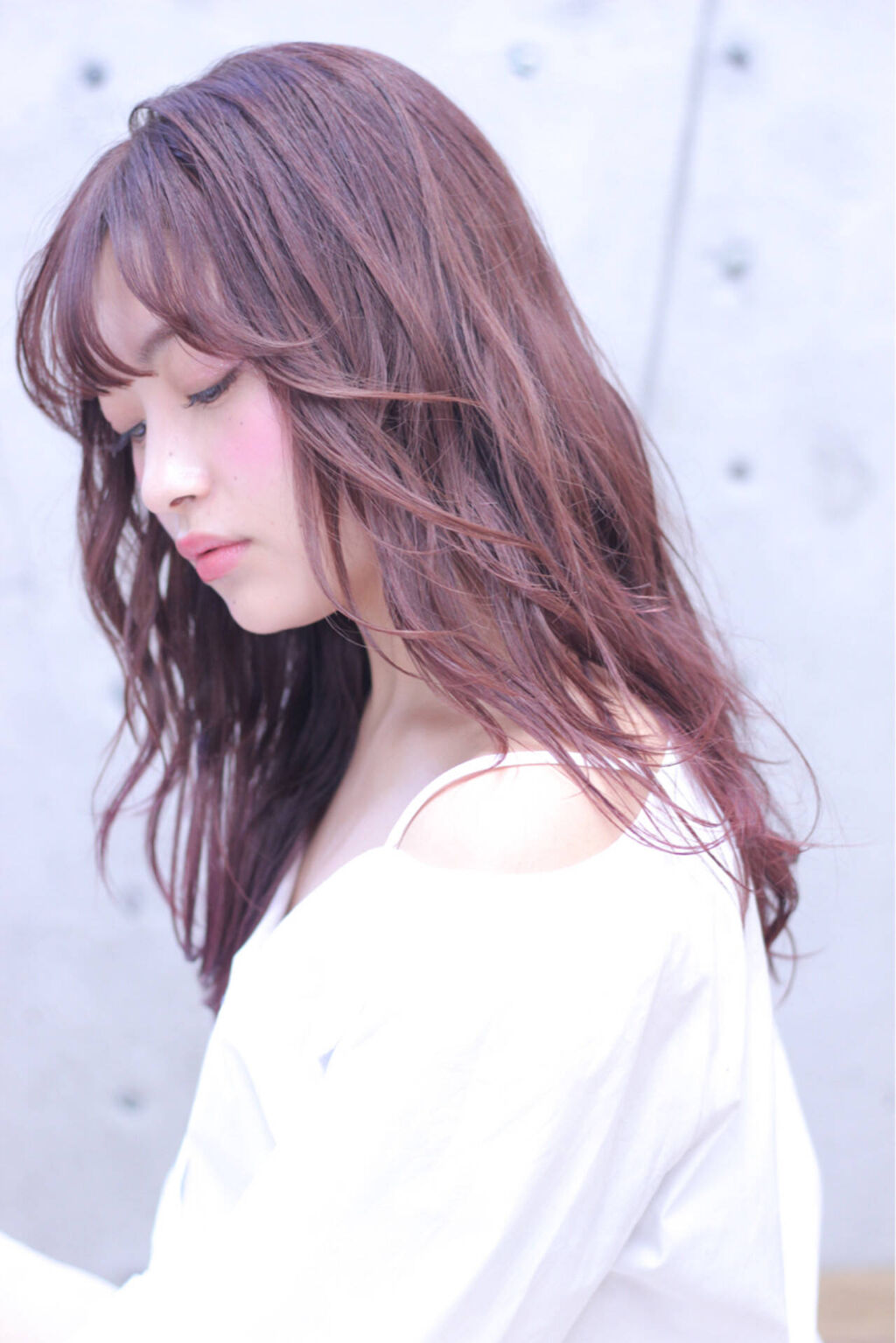 「市販のピンク系ヘアカラーおすすめ13選!ヘアカタログ&色落ちを防ぐポイントも」の画像(#288158)