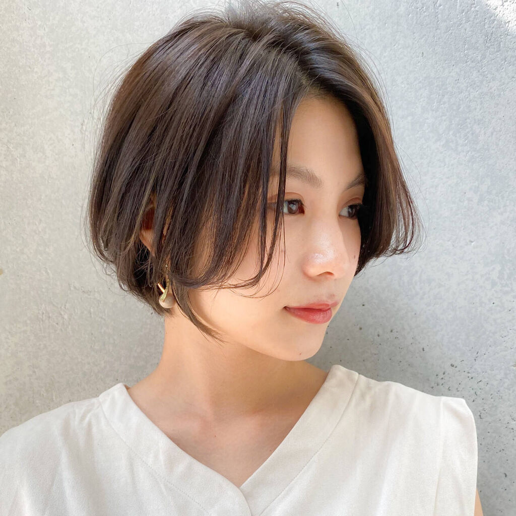 「【保存版】透明感メイクのコツをパーツごとに徹底解説!イエベ・ブルベ別の詳細とおすすめアイテムも♡」の画像(#292430)