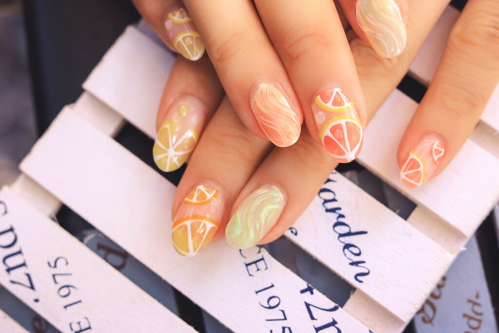 イエベさんに似合うネイル特集 おすすめネイルデザイン ネイルカラー紹介 プチプラ デパコス Lips