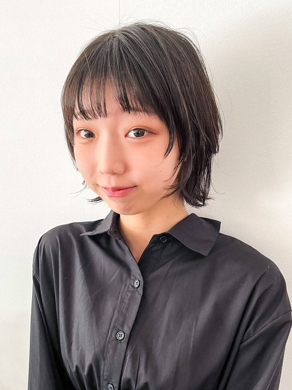 「黒髪にしたいイエベさん必見|イエベ春・秋が似合う黒髪5選!スプリング・オータムタイプの垢抜けメイクも」の画像(#308879)
