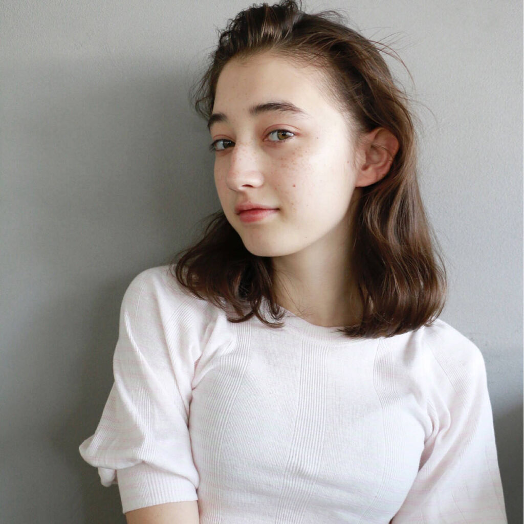 「伸ばしかけ前髪のおしゃれなアレンジ♡流し方やセンター分けの巻き方などを紹介」の画像(#321866)