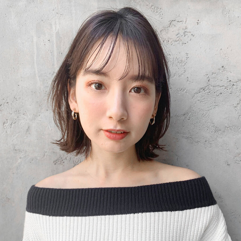 「【ダブルバング】は前髪あり・なしどちらも叶う2way前髪!切り方やオーダーの仕方って?」の画像(#322205)