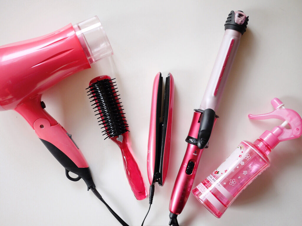 22最新 波ウェーブの上手な巻き方とは コテ ストレートアイロン パーマで作るふんわりボブ ロング Lips