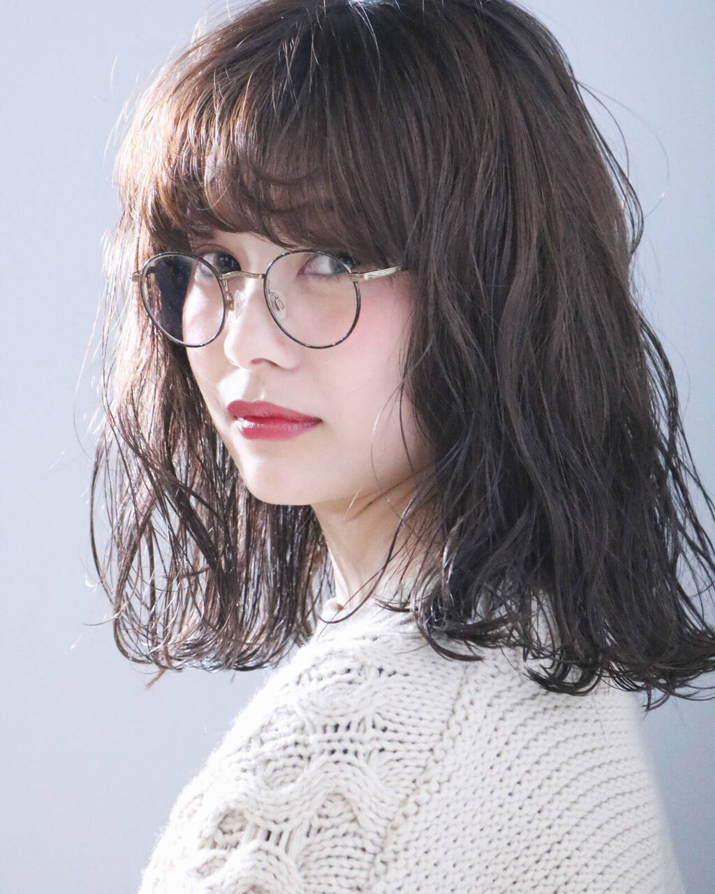 「メガネ女子メイクのやり方解説!度入りメガネさんにもおすすめ」の画像(#353792)