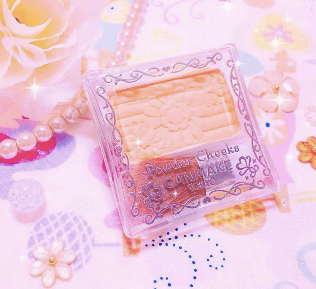 「肌馴染み抜群!イエローカラーのコスメでお洒落なトレンドメイクを♡」の画像(#63463)