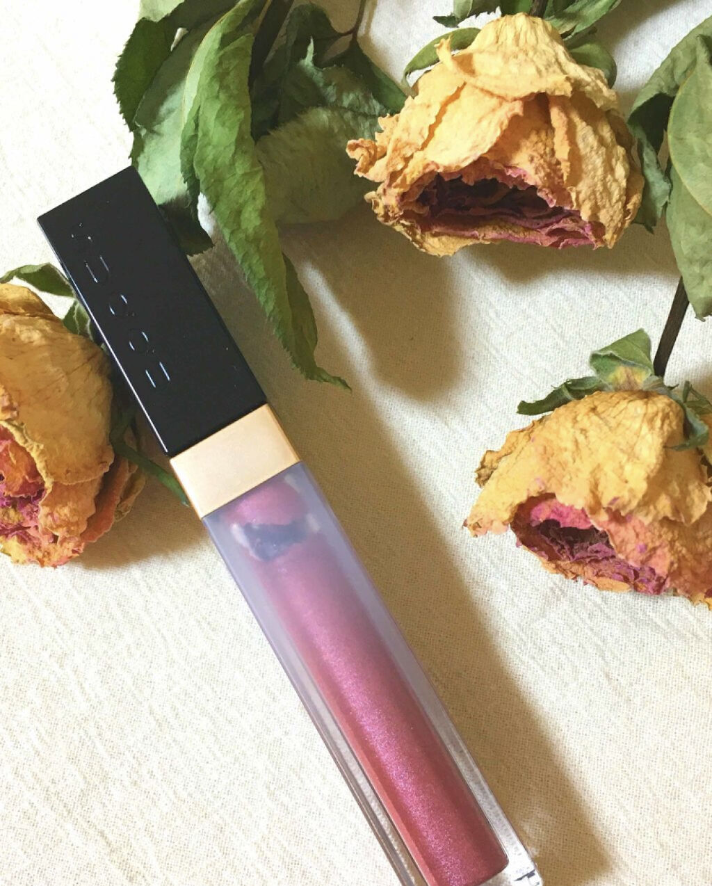 「ピタッと密着してヨレ知らず!ラメやお洒落カラーのリキッドアイシャドウで華やかまぶたに♡」の画像(#65378)