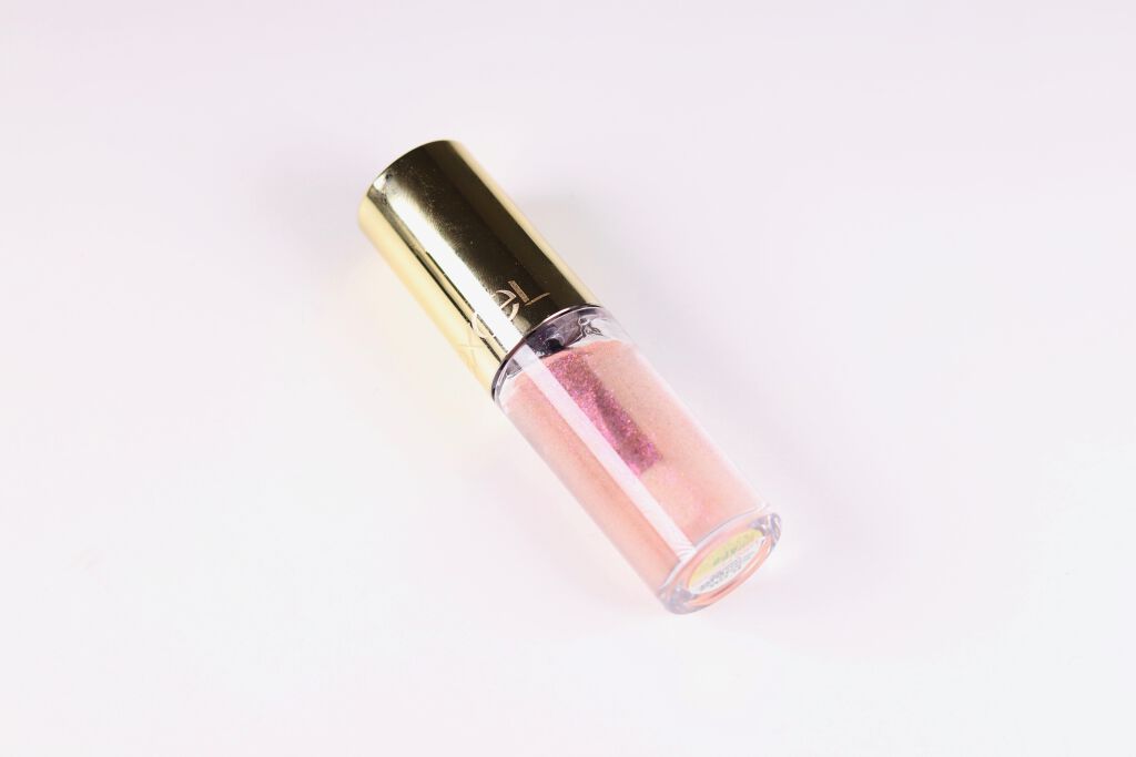 2月27日発売✨飛ぶように売れた”エクセルの虹色グロス”の新色登場!?の画像