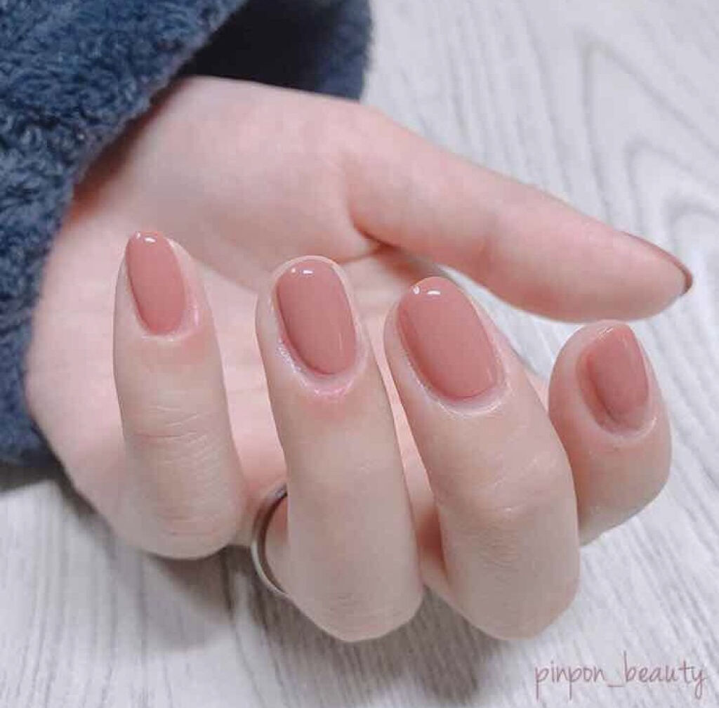 単色塗りで使いたい 人気ネイルポリッシュのお洒落なおすすめカラーをご紹介 Lips 単色塗りで使いたい 人気ネイルポリッシュのお洒落なおすすめカラーをご紹介 Lips