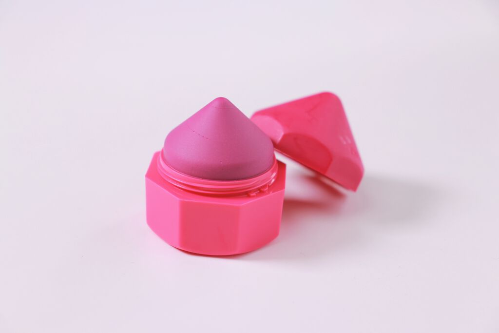 THE BODY SHOPからの新作!リップクリーム「リップジューサー」の画像