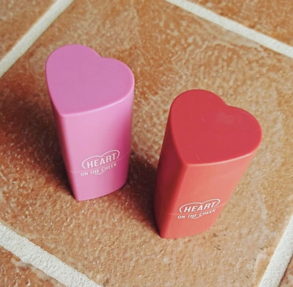 「衝動買いしちゃいました♡かわいすぎる【ハートモチーフ】コスメ」の画像(#113311)