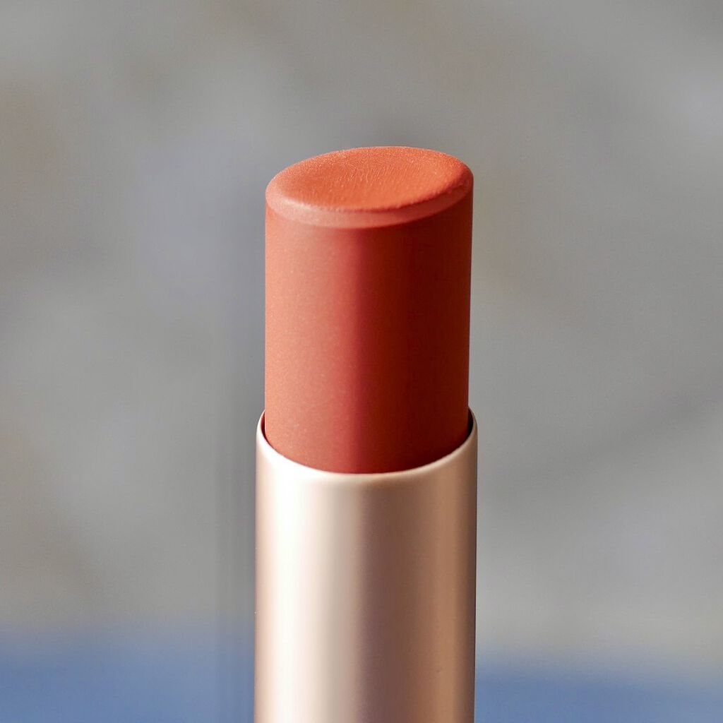 年冬新作口紅 ブラーリングリップスティック Stonebrickは落ちないのか 色持ちに関する口コミ 韓国コスメブランド Stonebric By Rin 脂性肌 50代前半 Lips