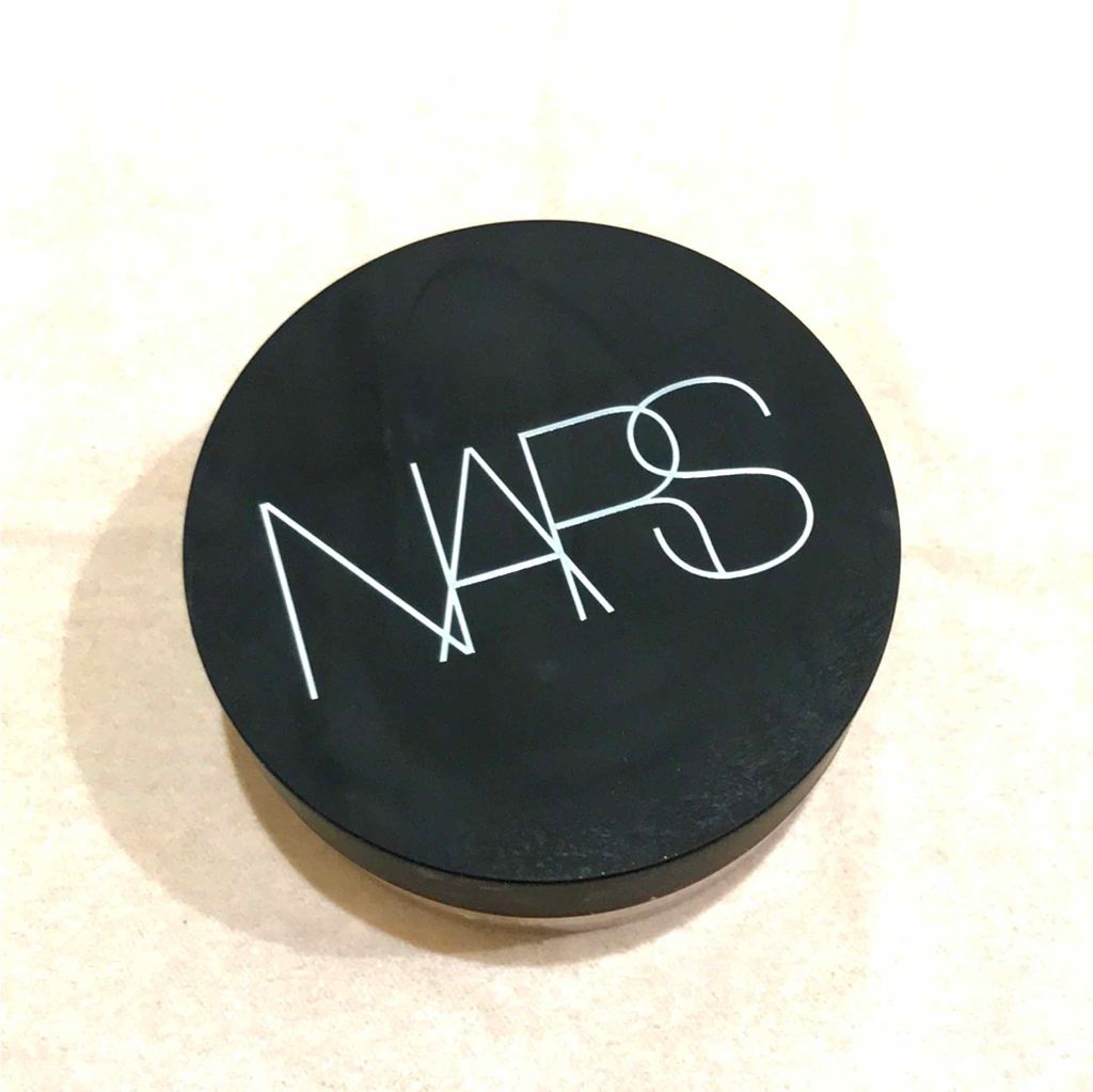 なめらかな陶器肌|NARS