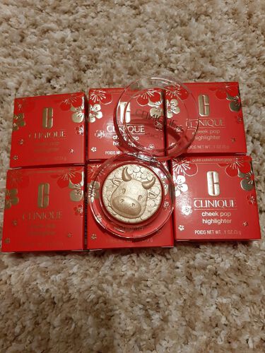 試してみた チーク ポップ ハイライター フェースカラー ゴールド セレブレーション ポップ Cliniqueのリアルな口コミ レビュー Lips