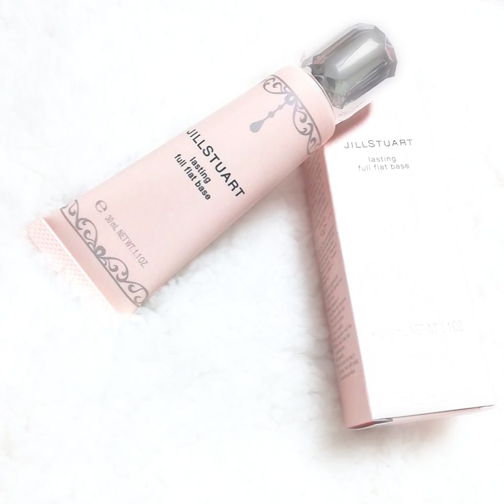スワロフスキーをあしらったデザイン|JILL STUART Beauty