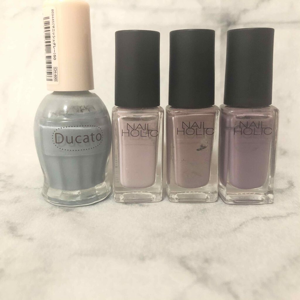あなたはどっち派 ネイルホリック Vs デュカート マニキュアを徹底比較 グレー系ネイル塗り比べ By Piroko 乾燥肌 30代後半 Lips