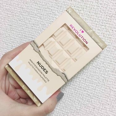 小さめバックでもかさばらない 気軽にポーチインできるミニコスメを集めよう Lips