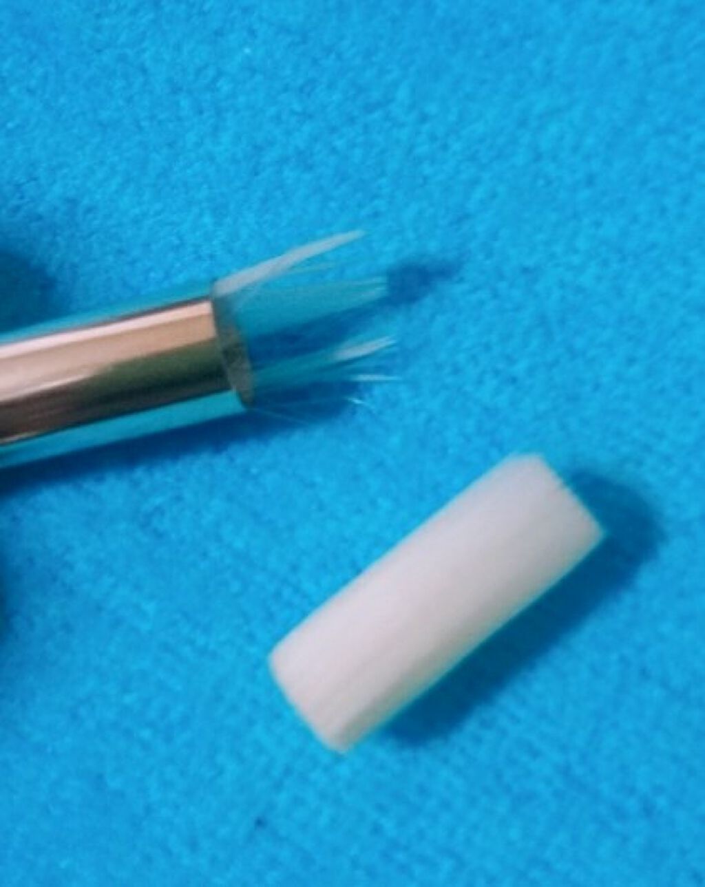 小鼻専用 洗顔ブラシ Daisoの辛口レビュー ダイソーの小鼻のやつです毛が抜けるな と思 By ふらちゃん 混合肌 Lips