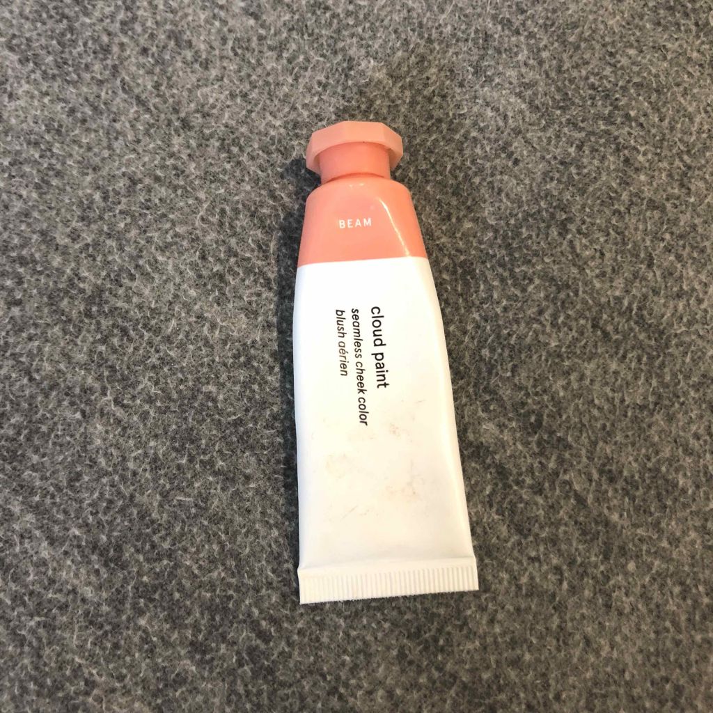 ③| Glossier.