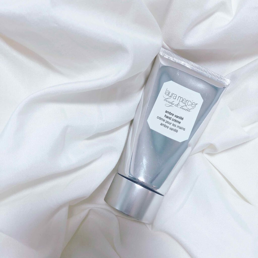 LAURA MERCIER