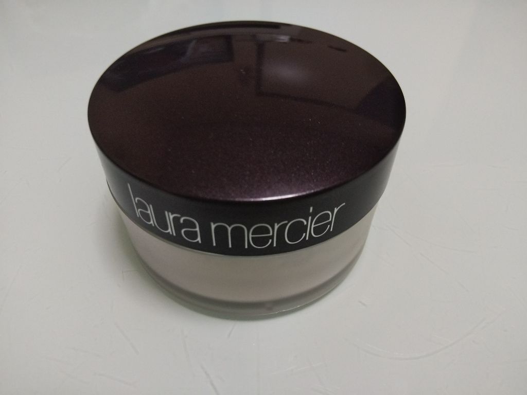 シルクのようになめらかな肌に|LAURA MERCIER