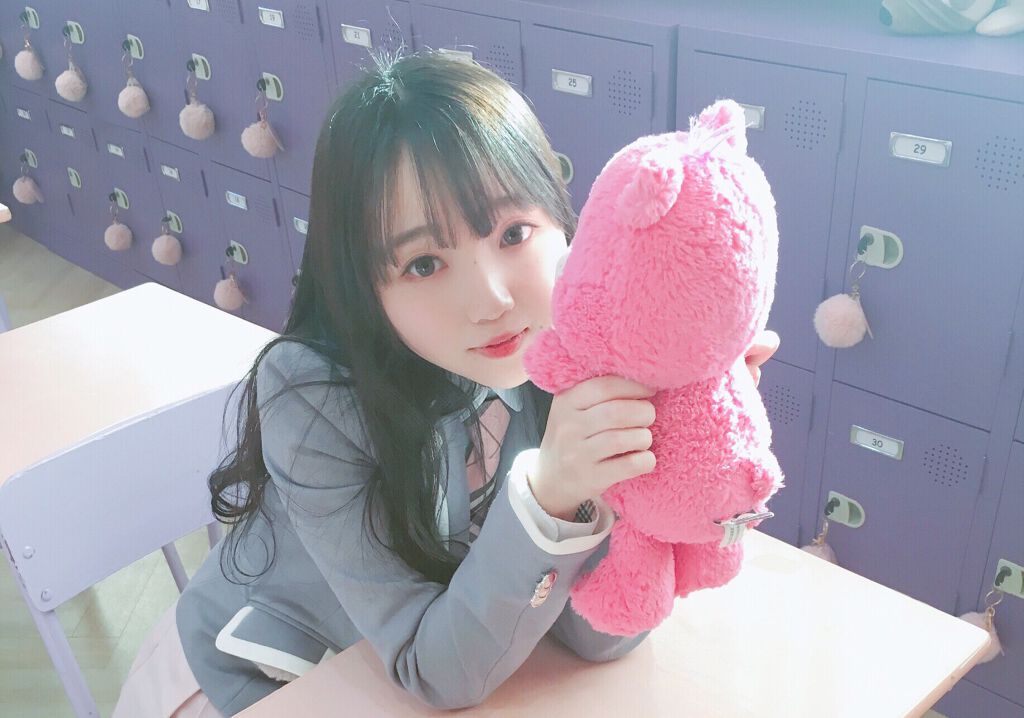 学生メイク初心者さん必見!ナチュラル可愛いメイクのやり方・使いやすいコスメ15選のサムネイル