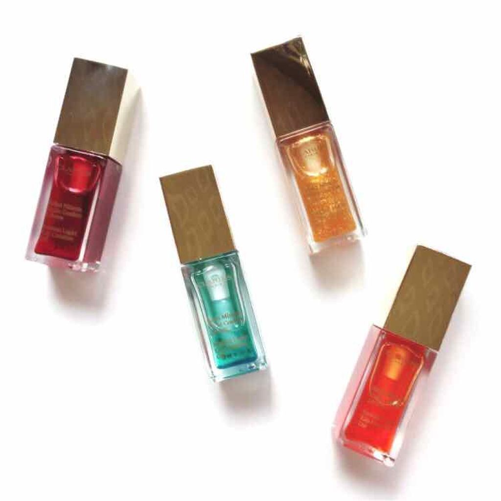 11.やみつきになるオイルリップ美容液。CLARINS