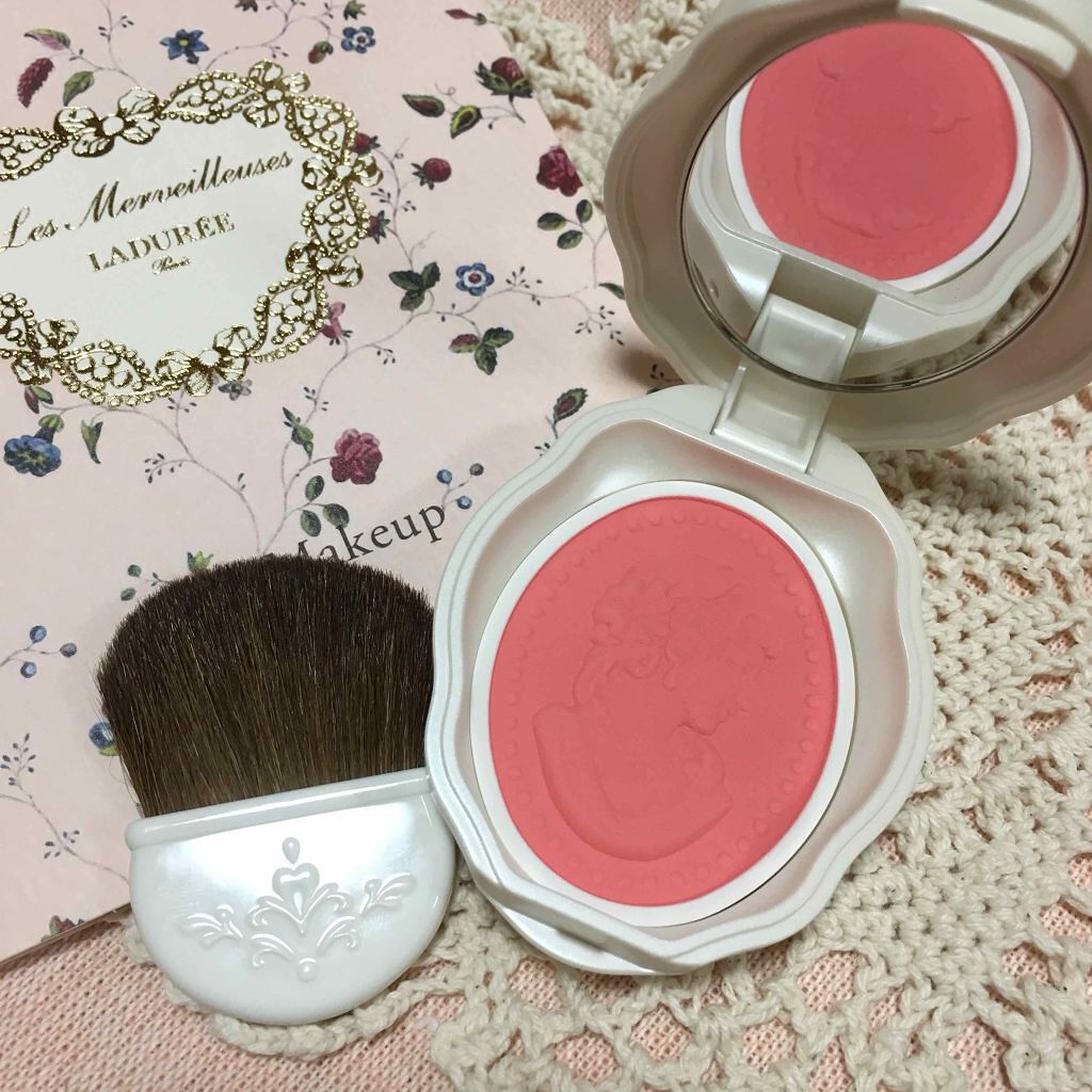 LADUREEのコスメは、不動の可愛さ