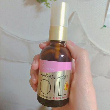 ヘアオイルとは 気になる効果や使い方 おすすめヘアオイル紹介 Lips
