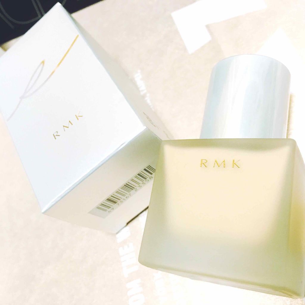 スパチュラ内蔵で使いやすい|RMK クリーミィファンデーション N