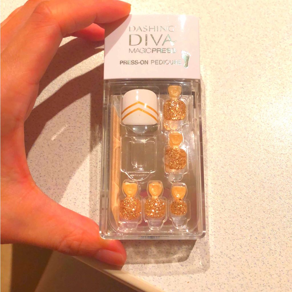 1秒ネイルマジックプレス Dashingdiva Magicpressの口コミ 2枚目汚い足晒してます笑仕事上ハンドネイル By あやしょ 乾燥肌 代後半 Lips