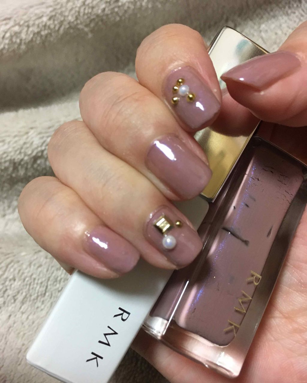 クリアトップコート Rmkを使った口コミ くすみピンクネイルポリッシュです 青いラメ By ツナ 混合肌 30代前半 Lips