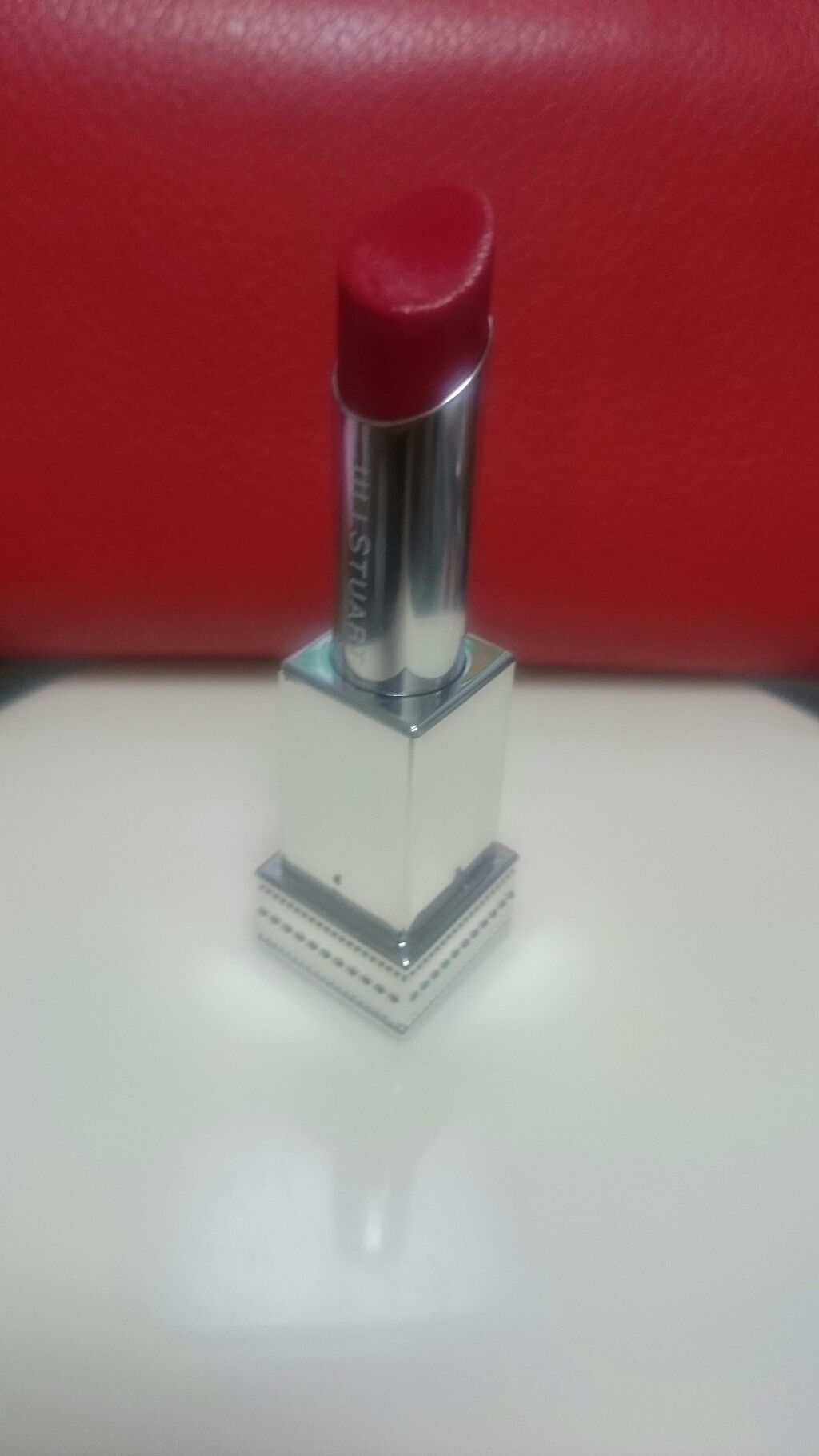 ルージュ マイドレス Jill Stuartは落ちないのか 色持ちに関する口コミ 私は9番のレッドハイヒールという赤色を購入 By さやさや 普通肌 代前半 Lips