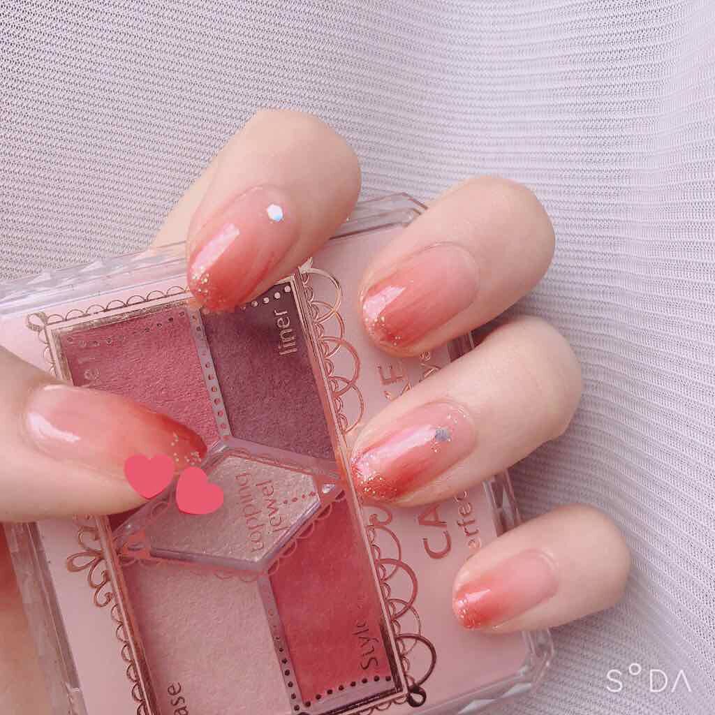 カラフルネイルズ キャンメイクを使った口コミ アイシャドウを使って簡単グラデネイル By ひつじ イエべ秋 アトピー肌 10代後半 Lips