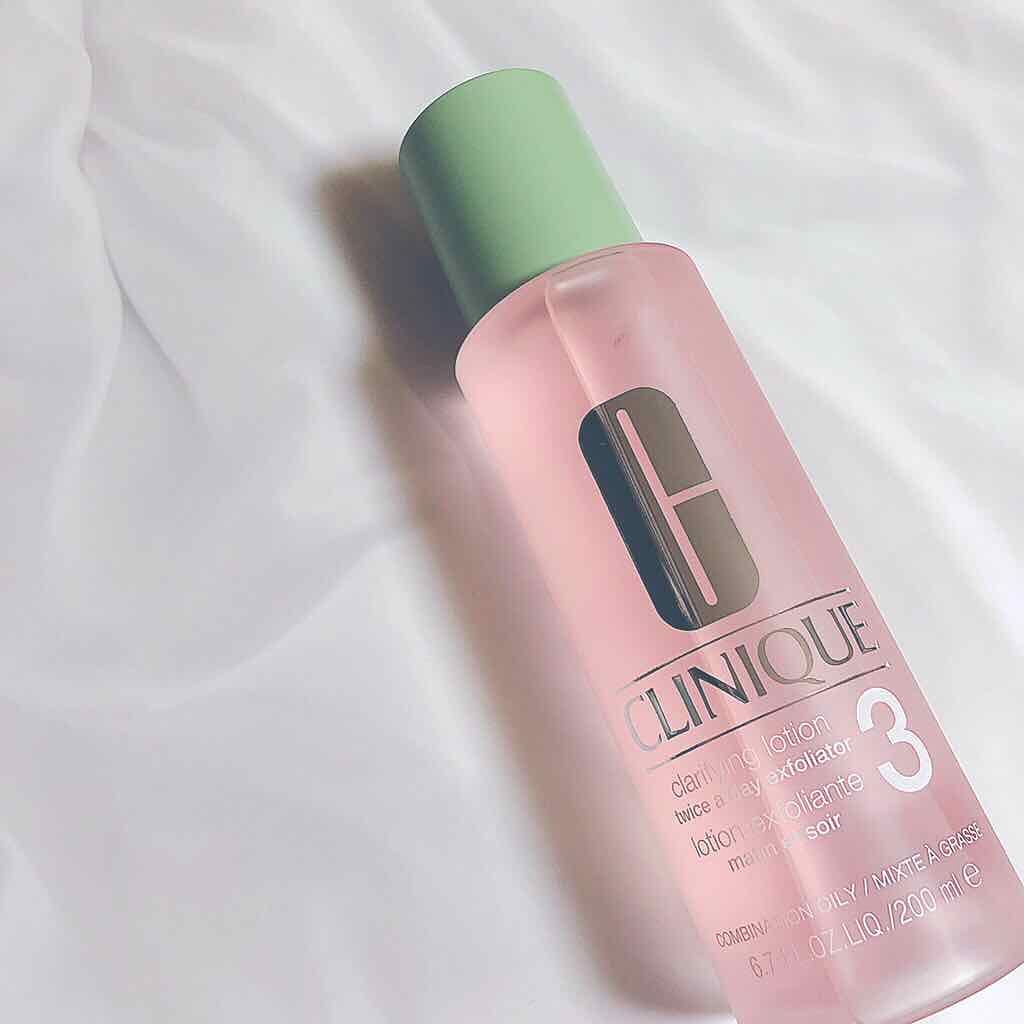 拭き取り化粧水を使いこなす「CLINIQUE」