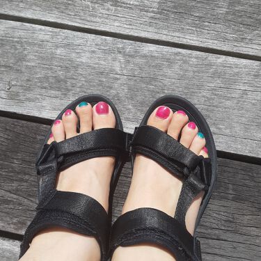 カラフルネイルズ ブラックトップコート キャンメイクを使った口コミ 最近のペディキュアglow7月号増刊の付 By 和みるく 代後半 Lips